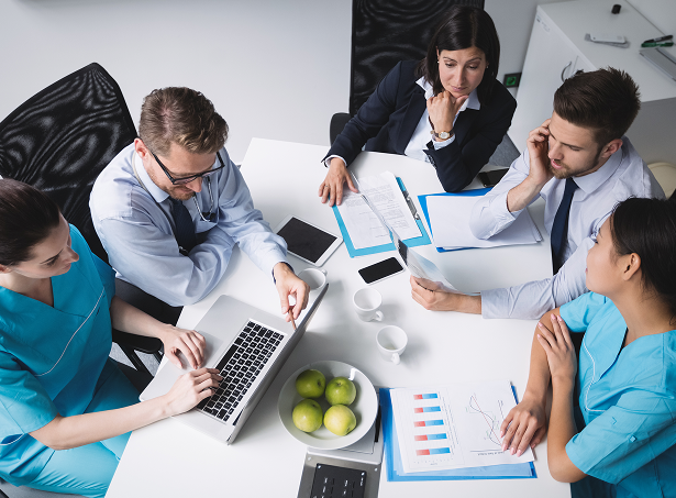 team-doctors-meeting